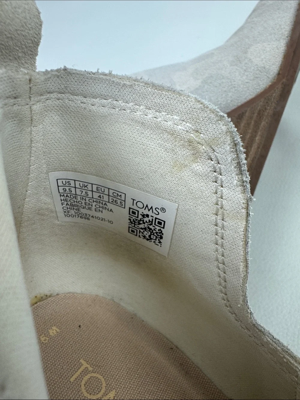 Toms cream light